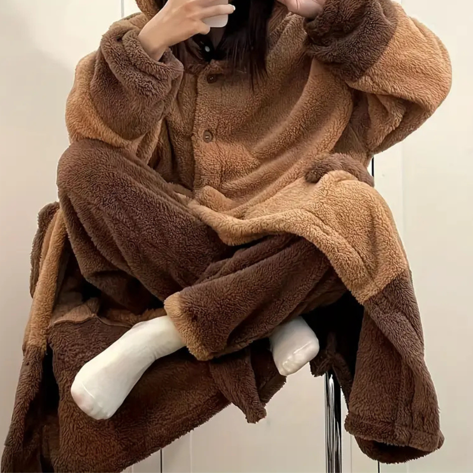 Capybara Pajama Set – Warm 2-Piece Winter Sleepwear for Adults