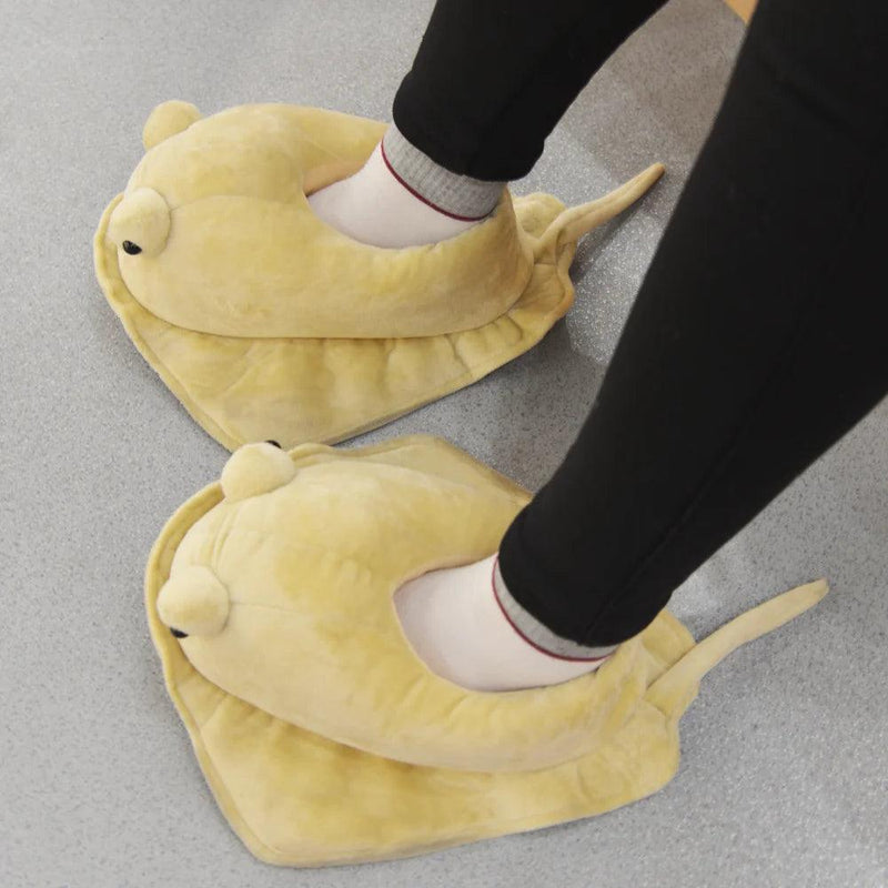 Ocean Cuddle Manta Slippers - ZooFeet